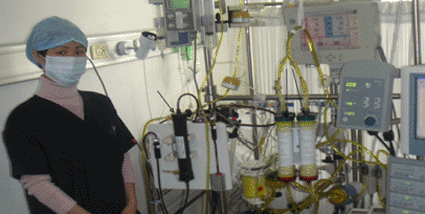 Imagen: El soporte hepático extracorpóreo (ELAD) está en desarrollo para proporcionar soporte hepático continuo hasta 30 días al paciente con función hepática comprometida, potencialmente dándole tiempo al hígado nativo del paciente a regenerarse y recuperar su salud, o para estabilizar al paciente hasta encontrar un donante de órgano compatible para transplante (Foto cortesía de Therapies).